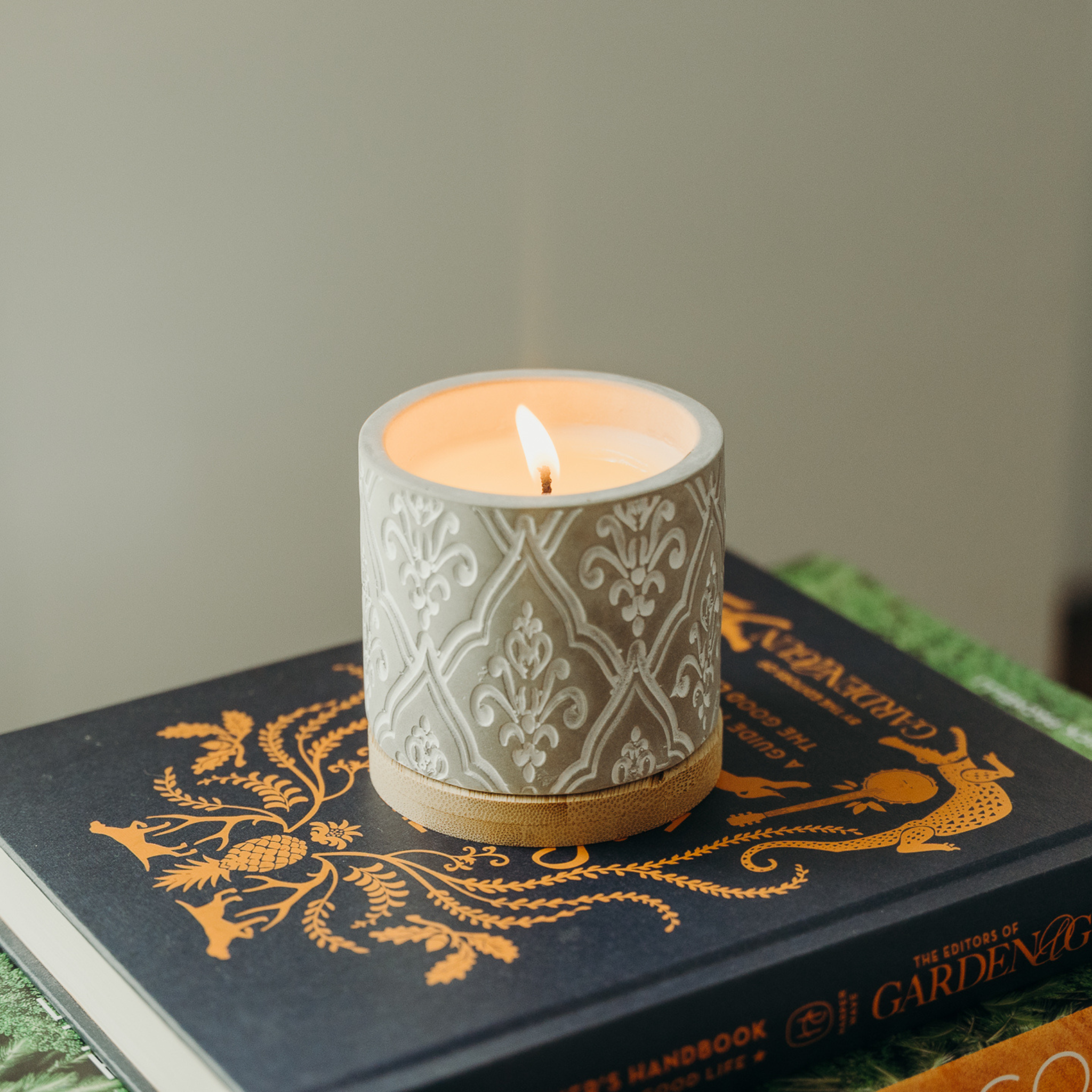 Bourbon Royalty 3 oz Damask Stone Candle