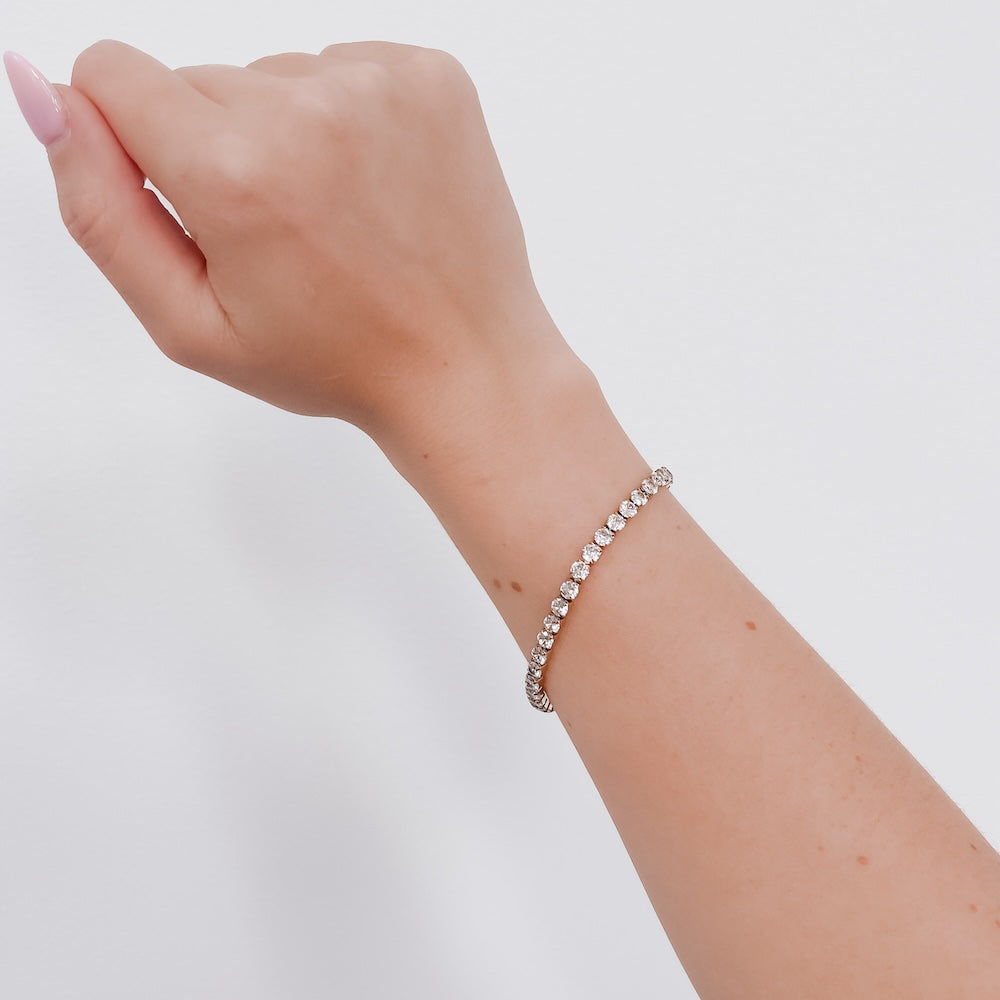 It's Date Night Diamond Bracelet - WATERPROOF
