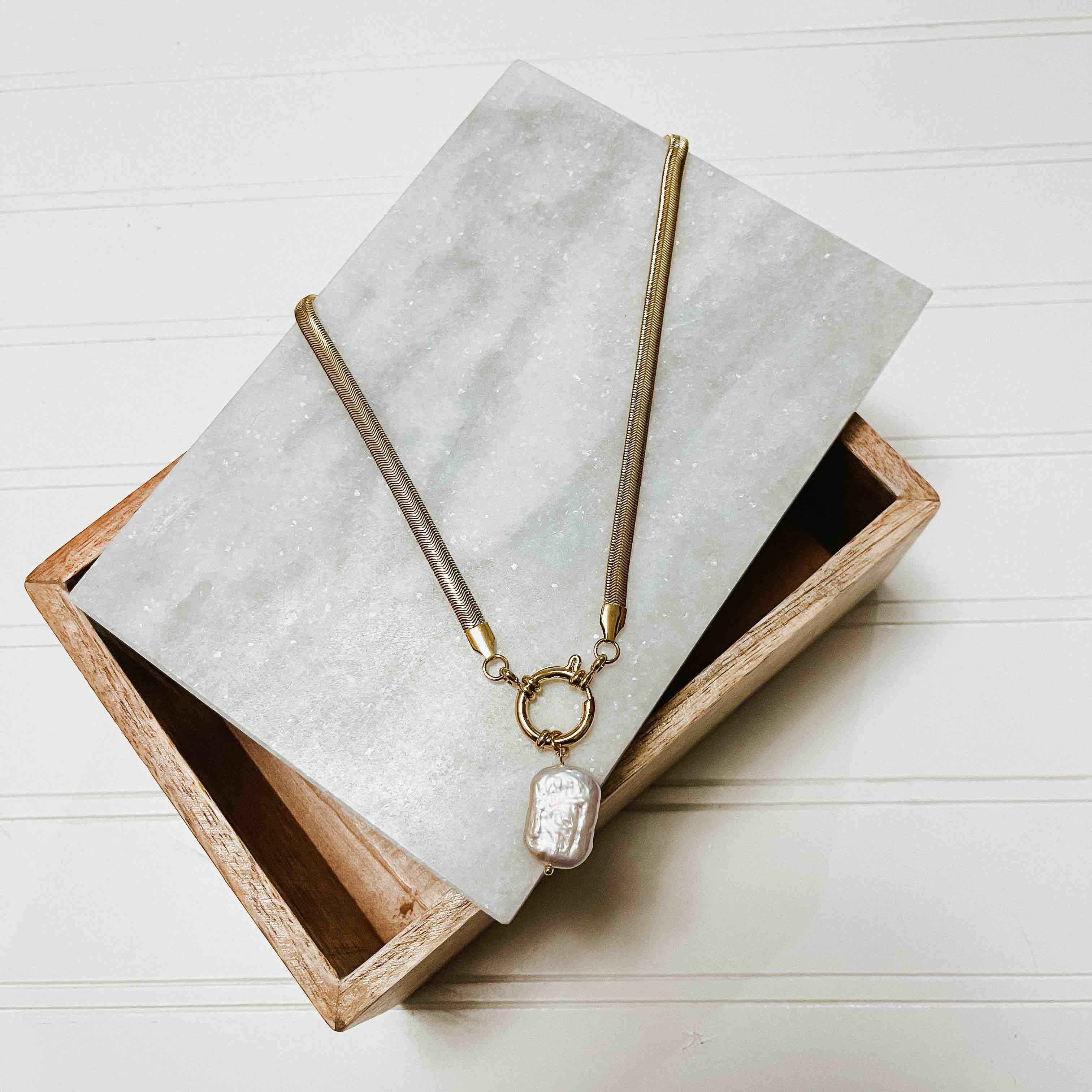 Mother Of Pearl Necklace WATERPROOF
