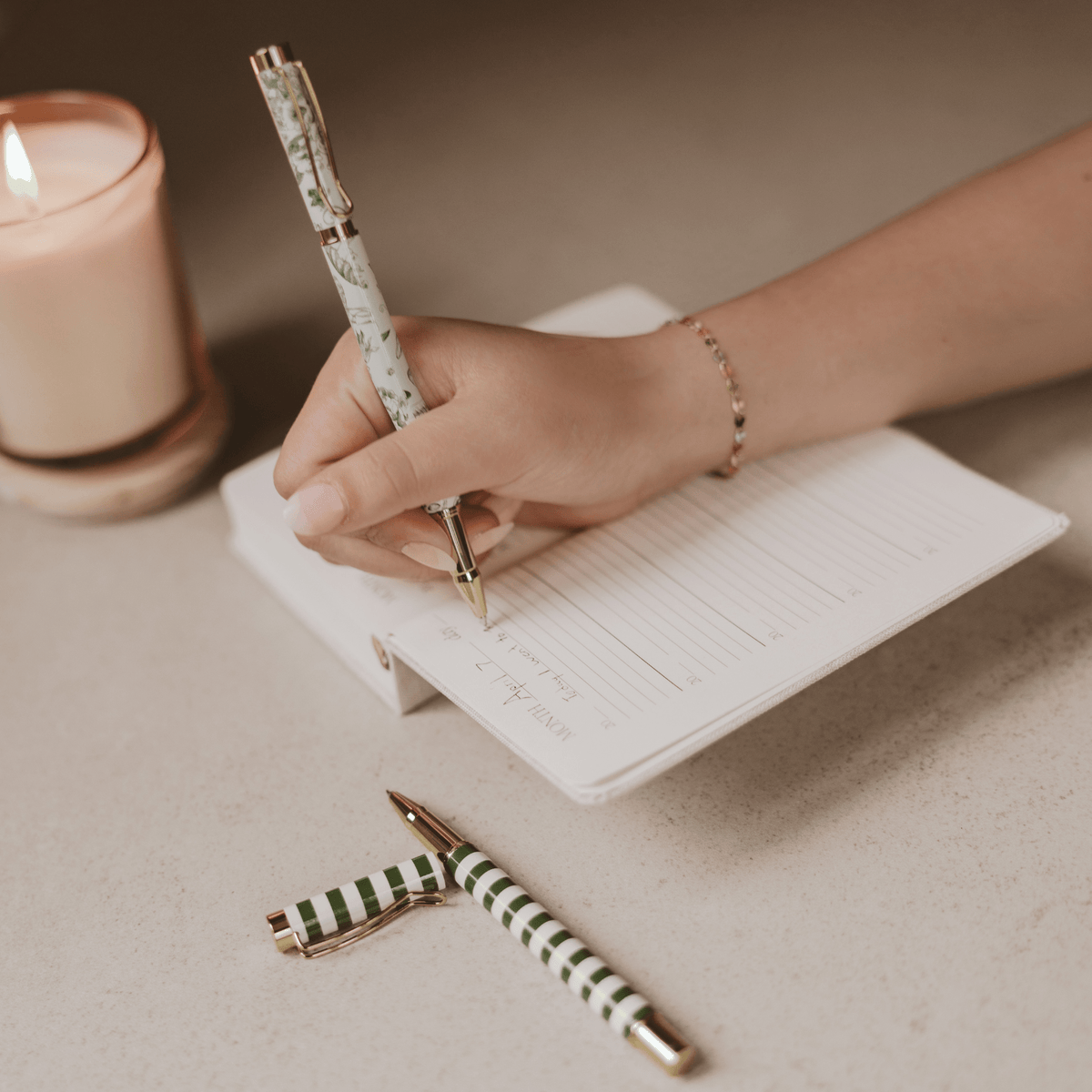 Green Floral Pen Set